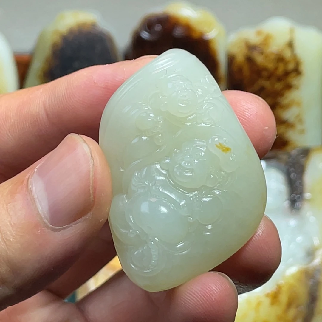 和田玉未镶嵌颈饰