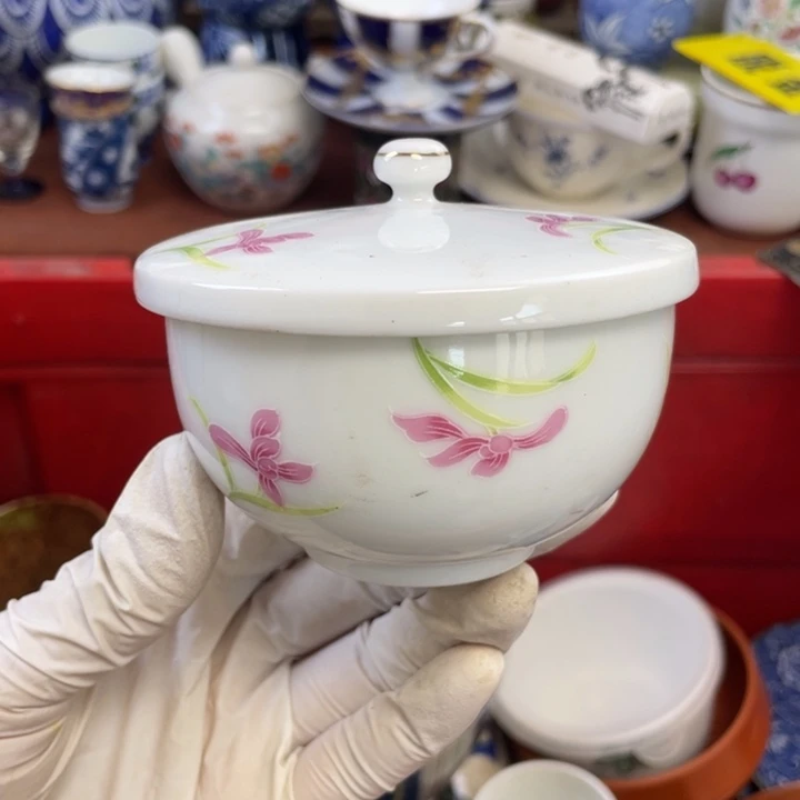 他家瓷器真美…开播了