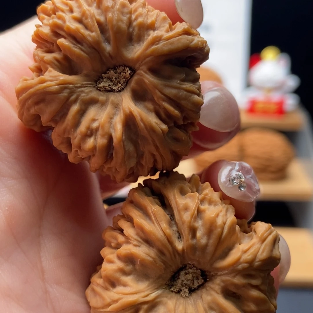 把件核桃39-40-40全品原生态拉丝天眼高炮