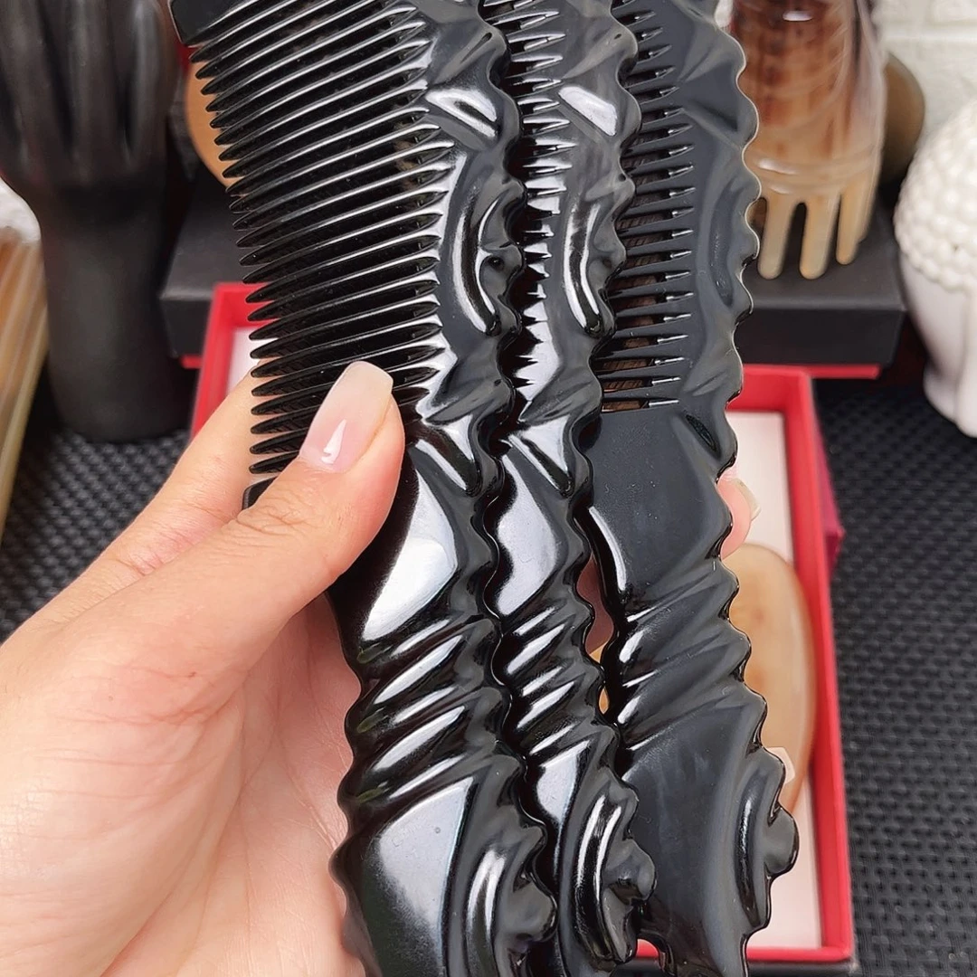 纯手工制作纯牛角梳子