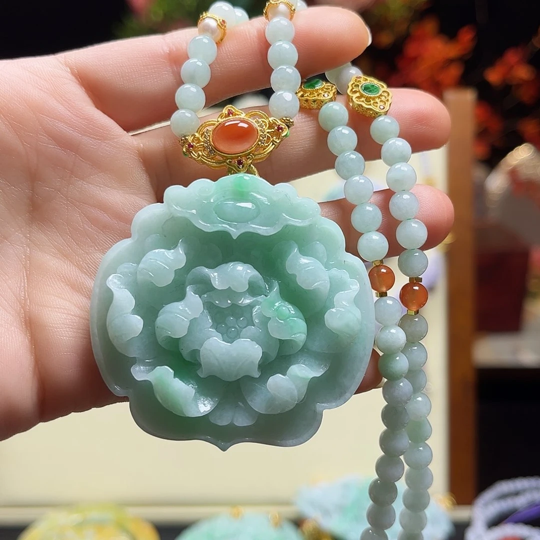 翡翠颈饰未镶嵌天然翡翠