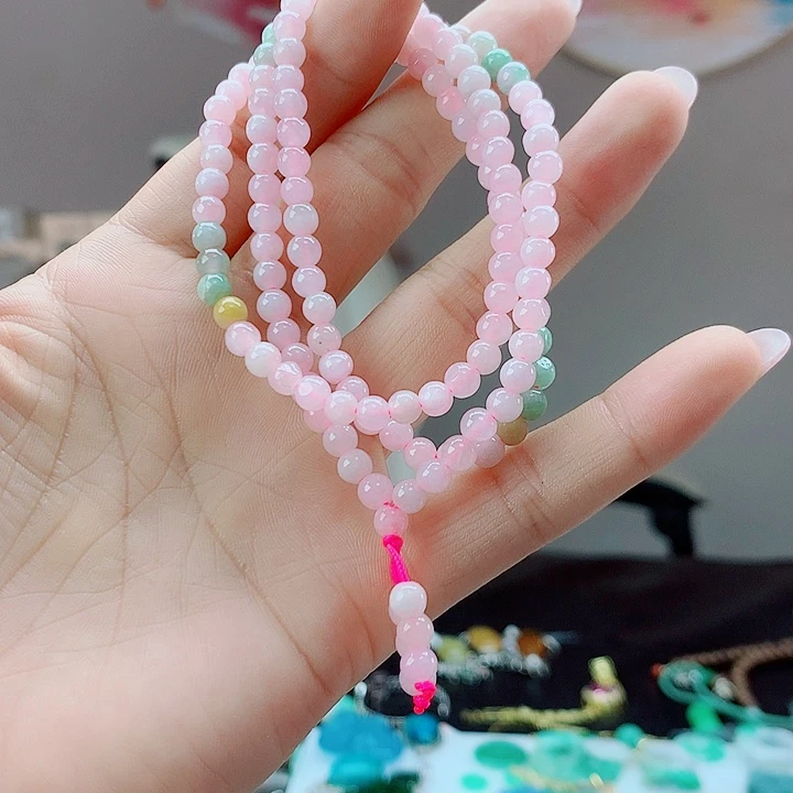 翡翠未镶嵌颈饰，