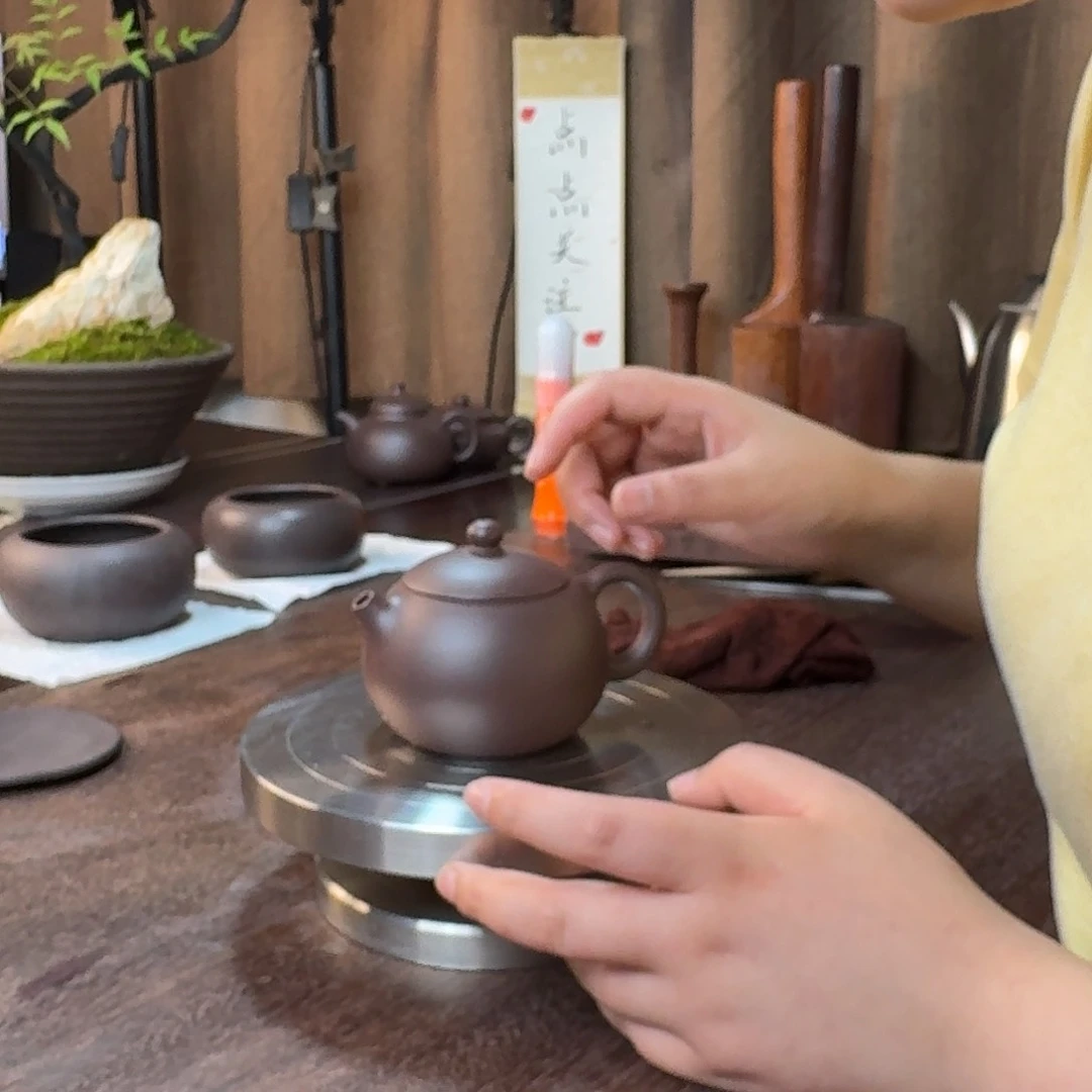 紫砂底槽青泥料制作