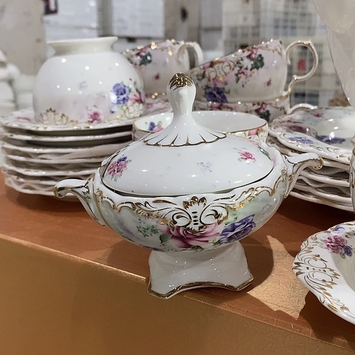 瓷片一个。111111111111111.