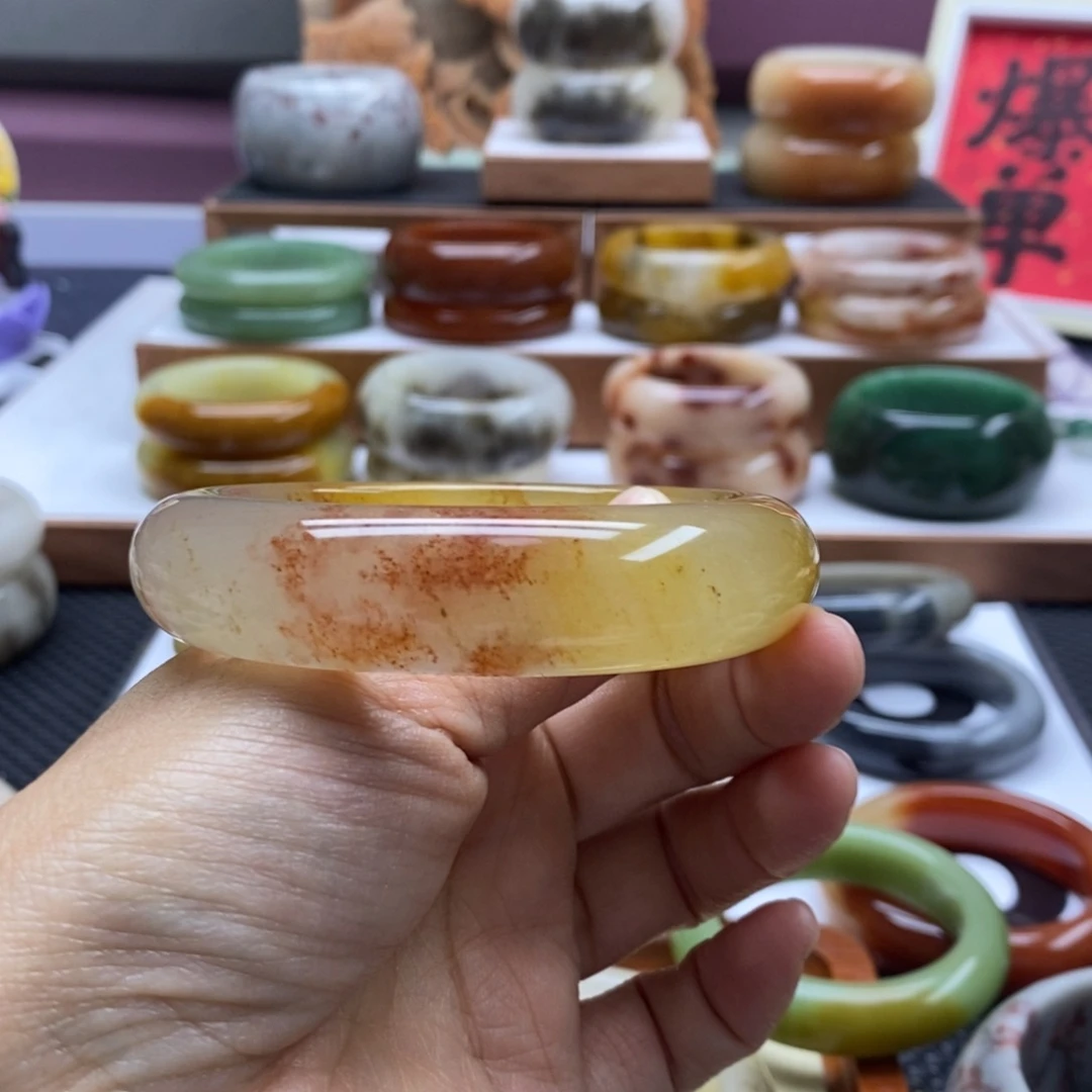 石英质玉手镯未镶嵌棉*