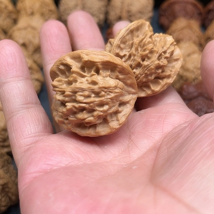 文玩核桃吊坠写***人我想要