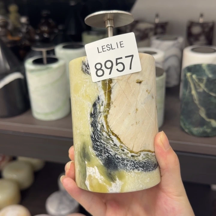 J8957！。。。。。。。。。。。。。。