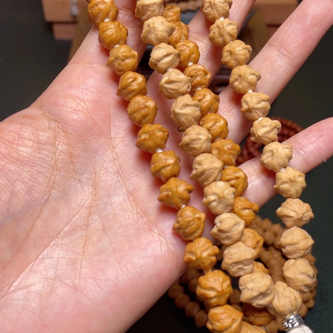 柏香籽/百香籽吊坠狐狸手持