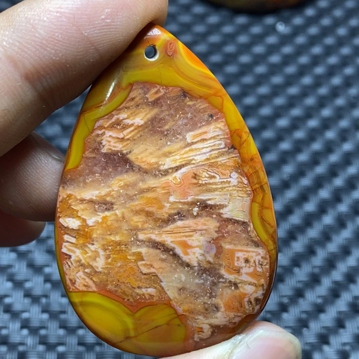 玛瑙/玉髓颈饰未镶嵌厚****，