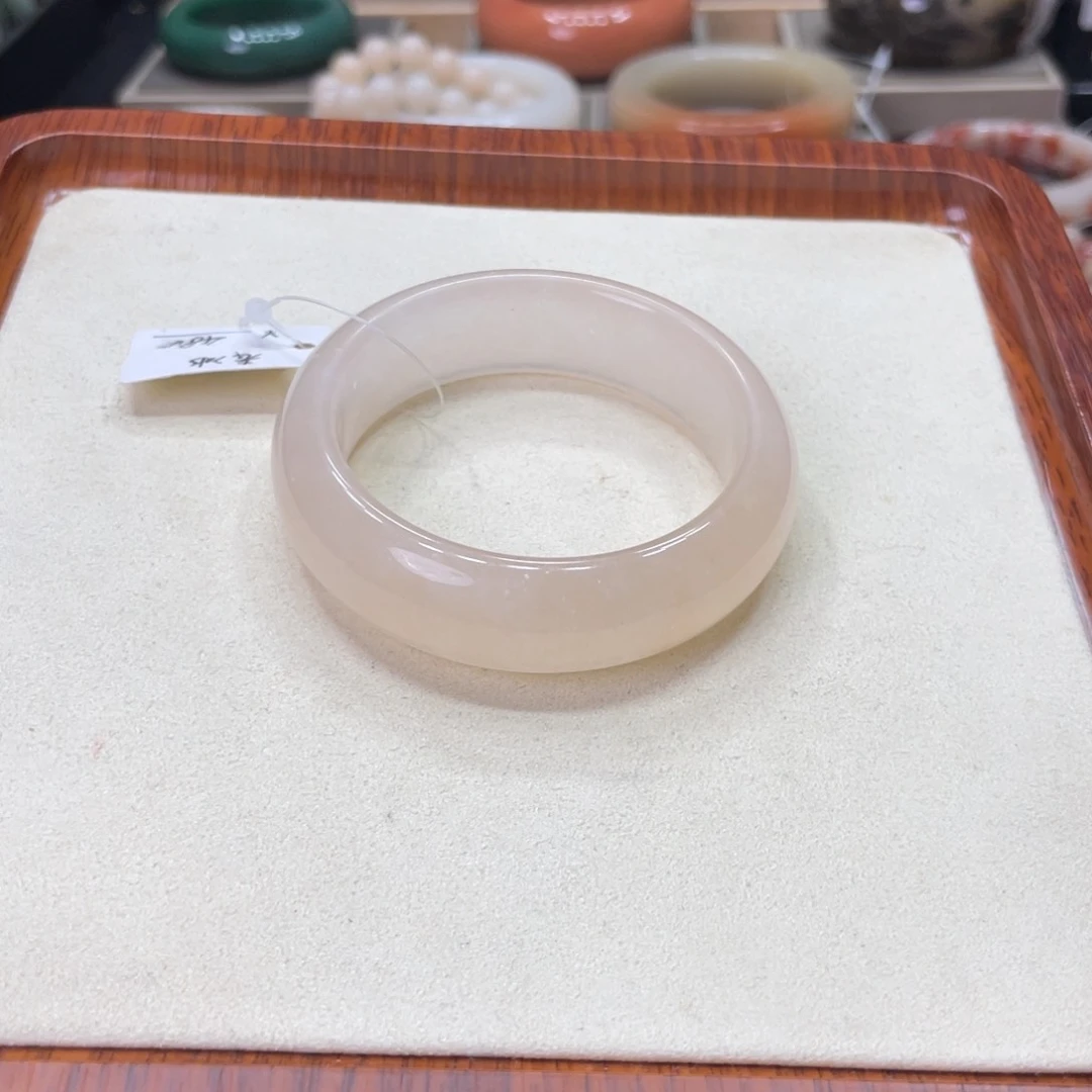 未镶嵌手镯石英岩玉?***.