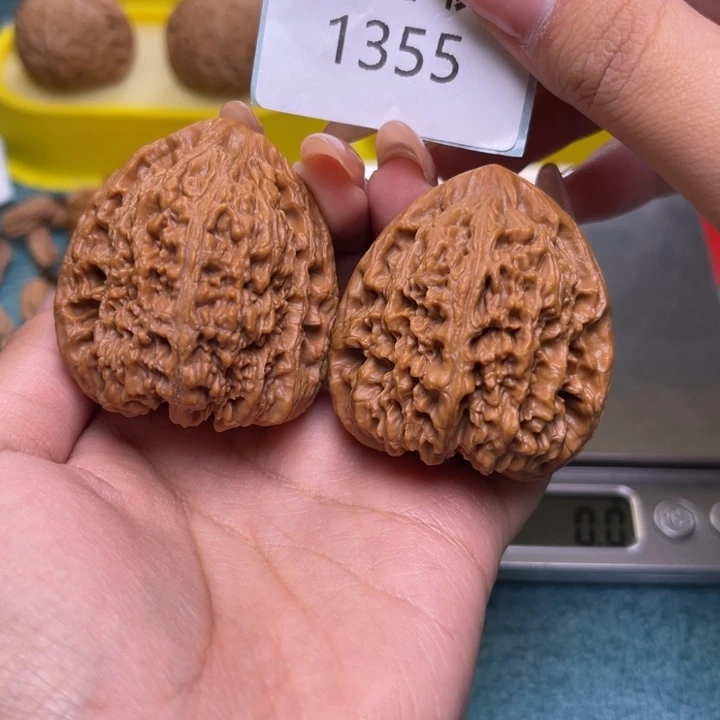 把件文玩核桃南疆石41.1355