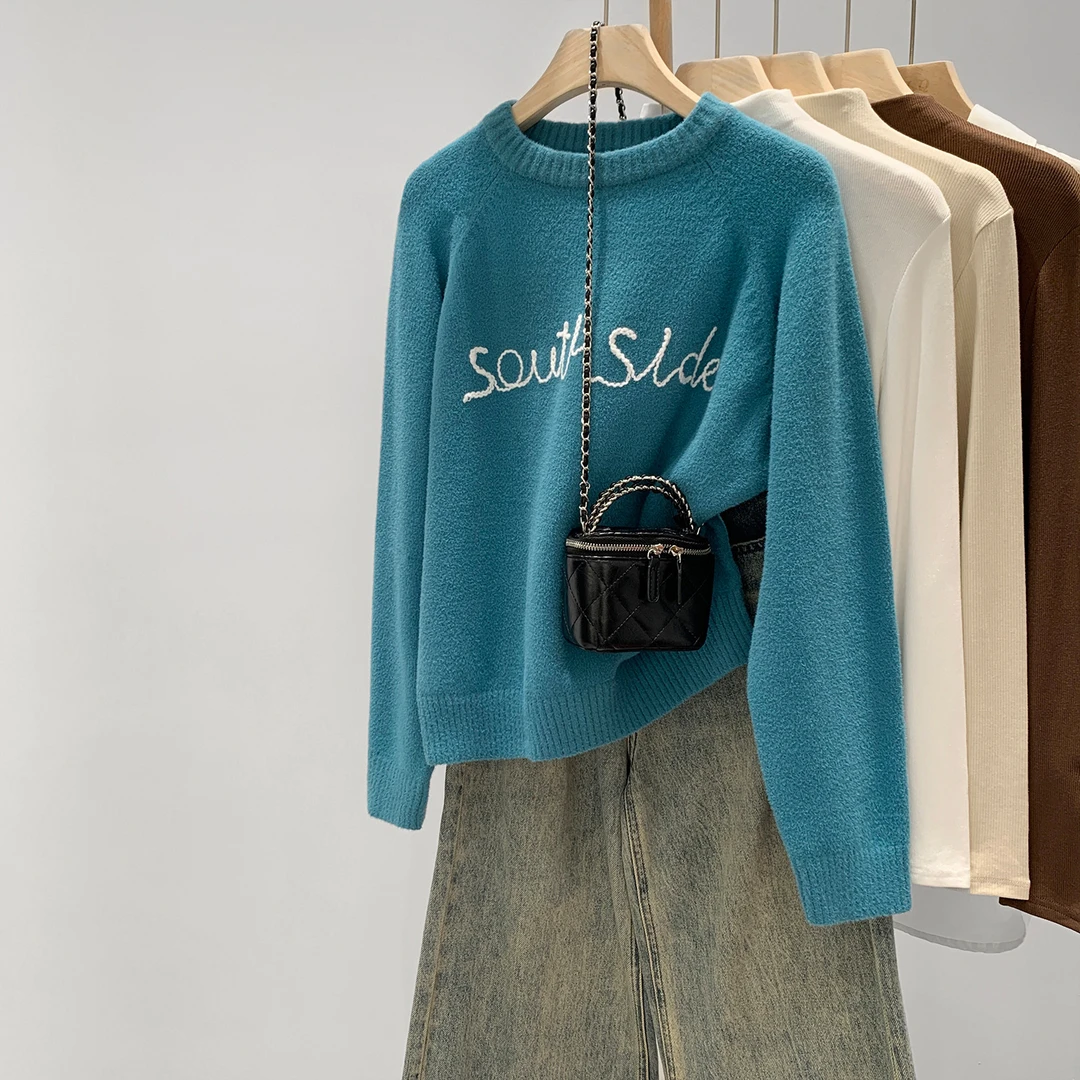 法式字母刺绣圆领针织打底衫秋冬季新款宽松慵懒内搭套头毛衣