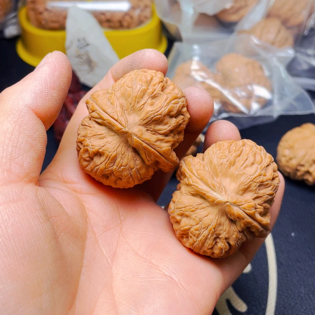 文玩核桃把件铁锤妹妹