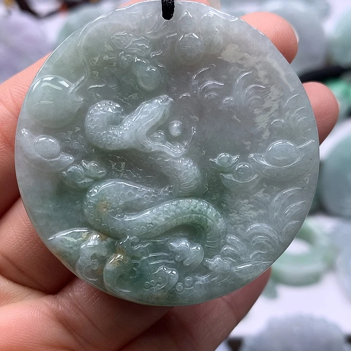 创***画翡翠未镶嵌颈饰蛇牌福利有棉感福利