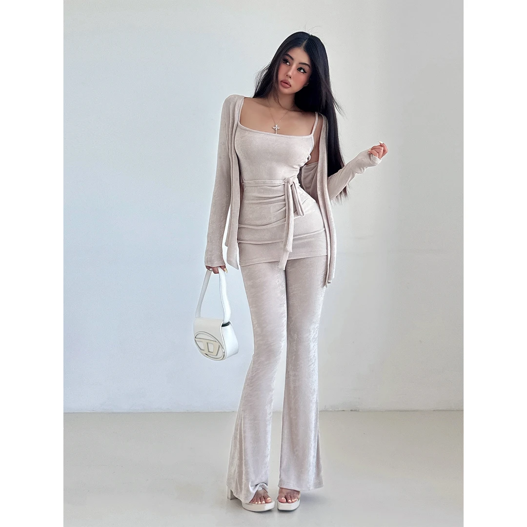 liviahome 纯欲风性感修身显瘦长袖上衣女高腰显瘦微喇裤三件套装
