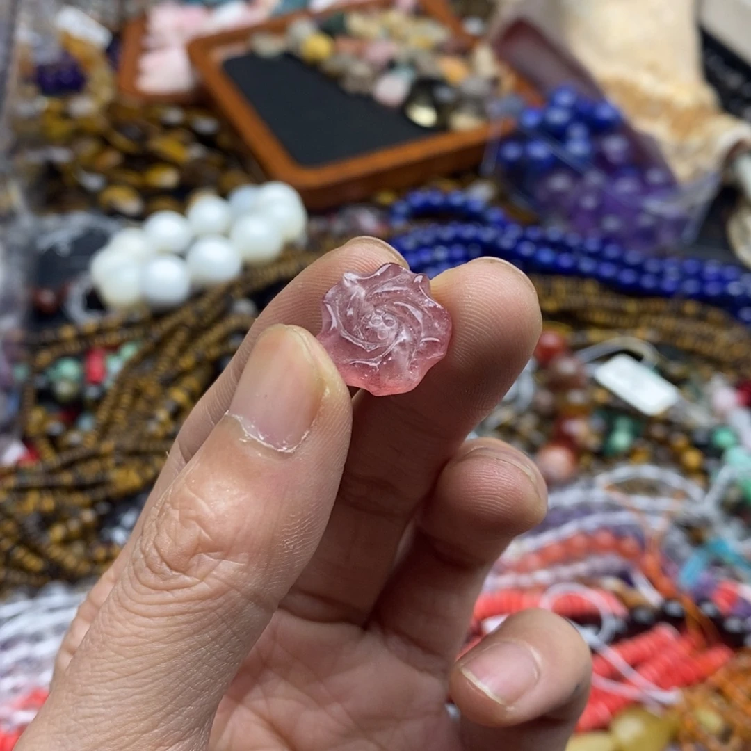 玛瑙/玉髓未镶嵌珠宝半成品一个天然草莓晶玫瑰花14mm