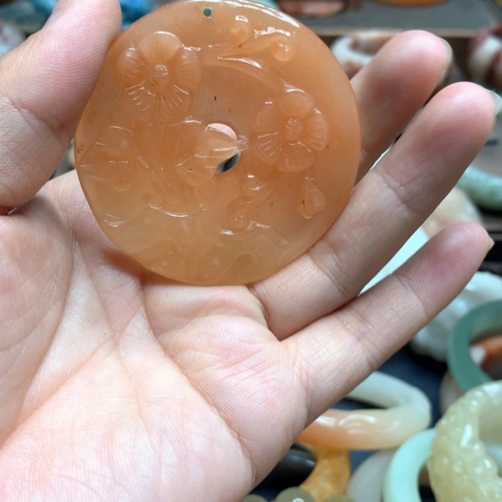 石英质玉（黄龙玉）合金颈饰