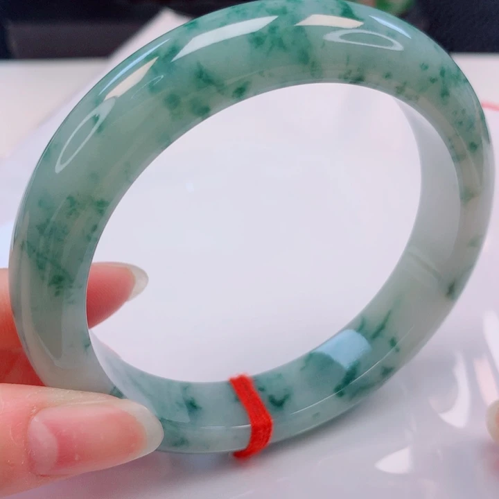翡翠未镶嵌手镯61圈
