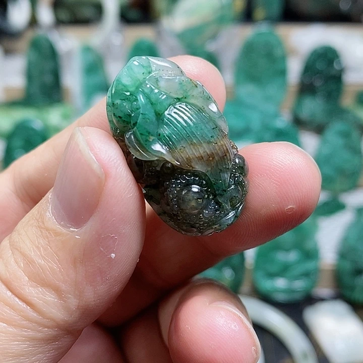 未镶嵌独山玉颈饰