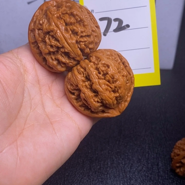 文玩核桃把件72/43粗筋