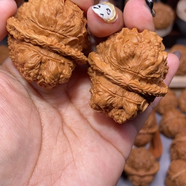 H***n蛤蟆头雕刻的金蟾