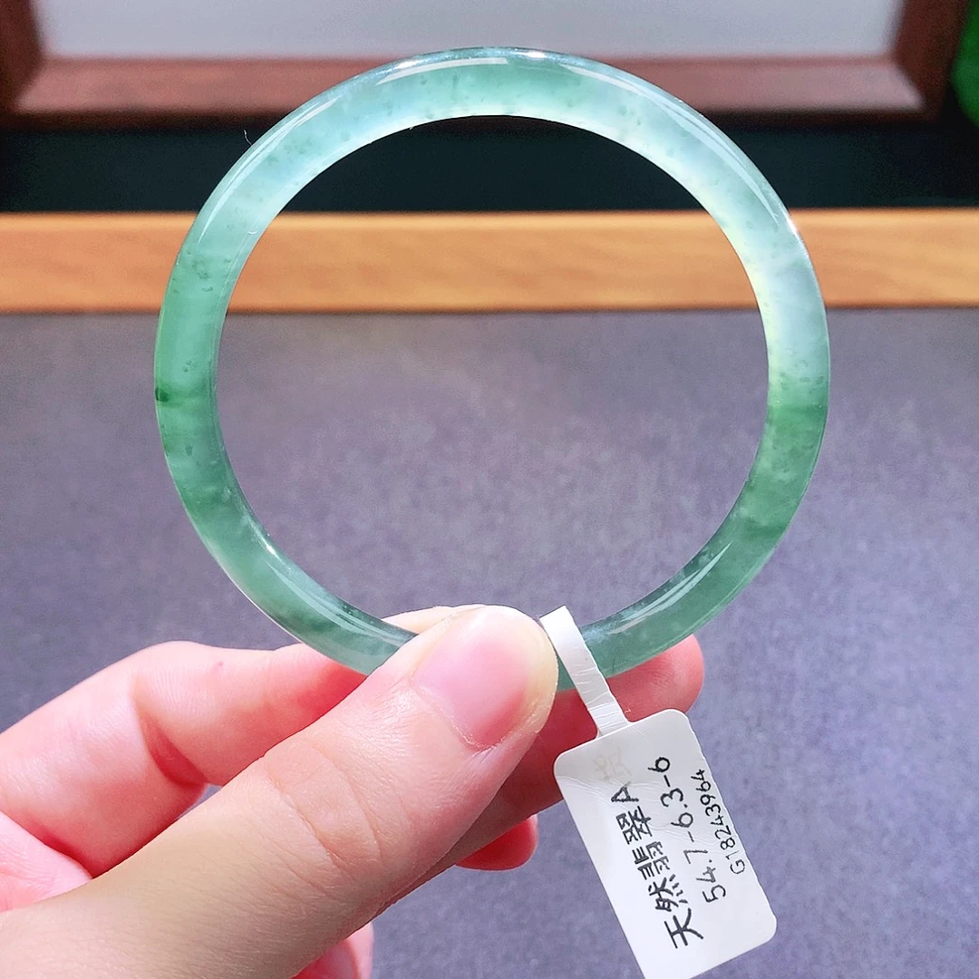 翡翠未镶嵌手镯天然翡翠