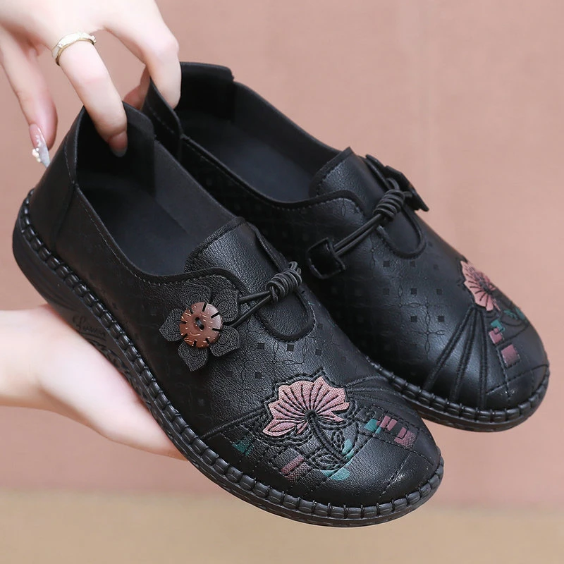 老北京布鞋妈妈鞋秋季单鞋休闲平底防滑中老年老人鞋民族风奶奶鞋