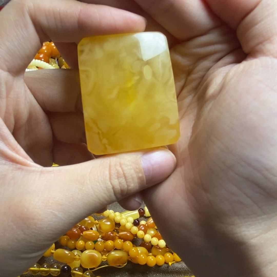 风***淡琥珀未镶嵌珠宝奇石蜜蜡