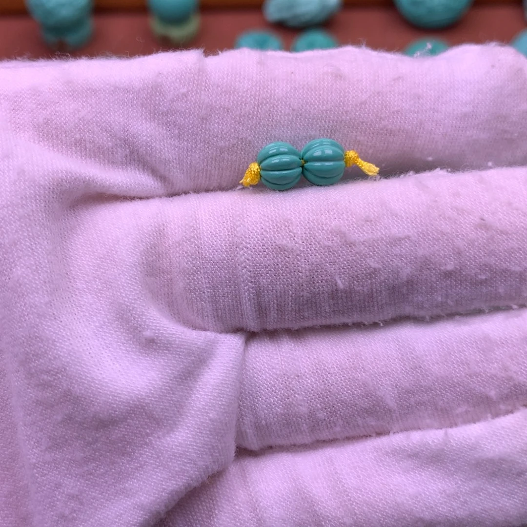 王***晴手工精雕打磨6瓜珠一对