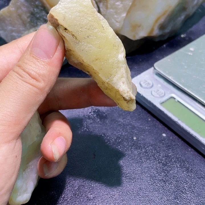 未镶嵌和田玉珠宝半成品