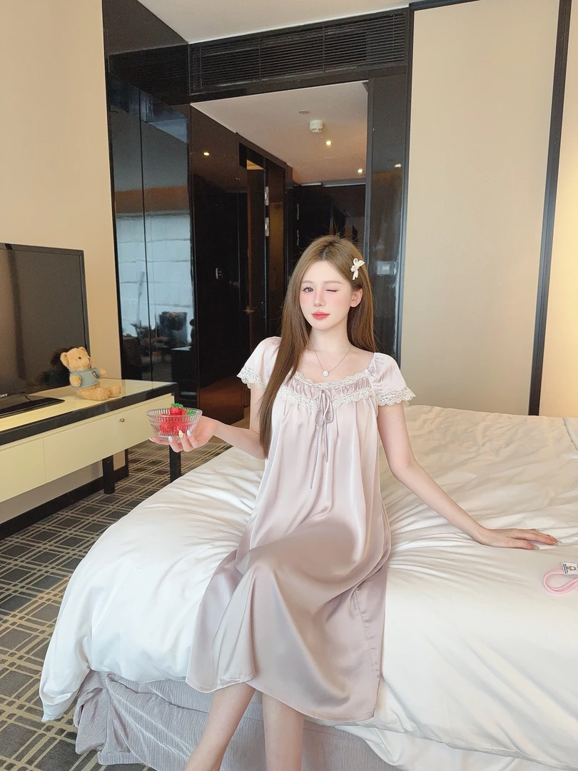 【水云间】睡裙女士夏季丝缎薄款性感蕾丝花边带胸垫家居服连衣裙