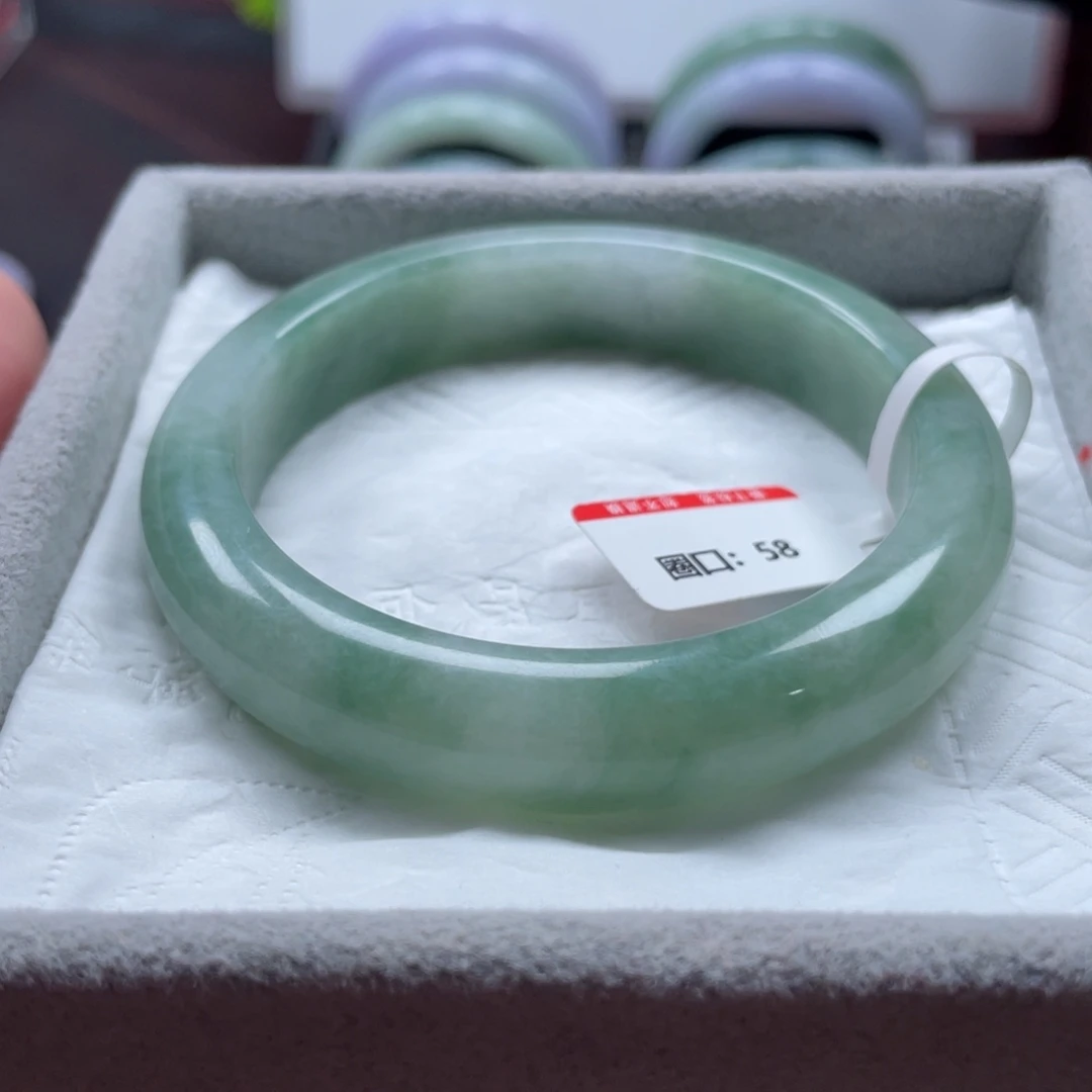 翡翠未镶嵌手镯手镯