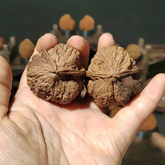 文玩核桃把件异型带彩41尺