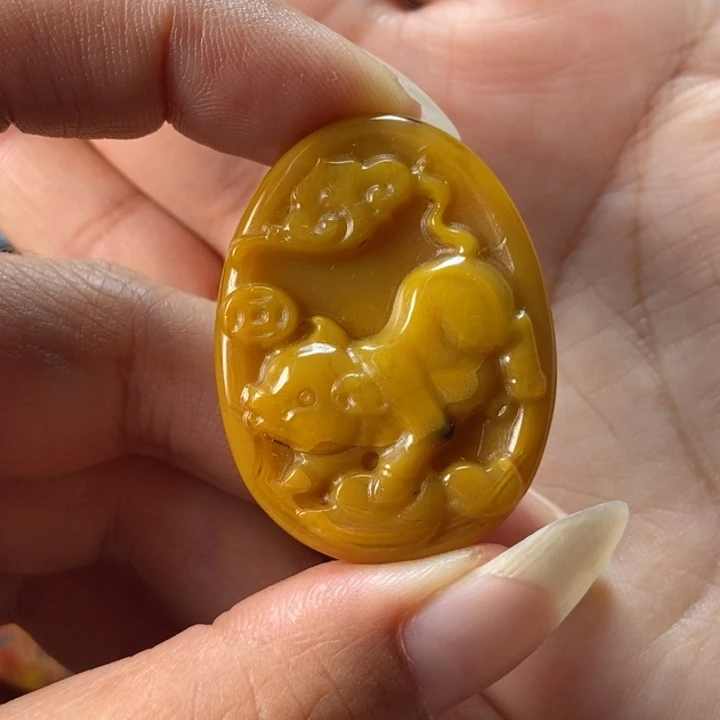 未镶嵌颈饰玛瑙/玉髓战国红
