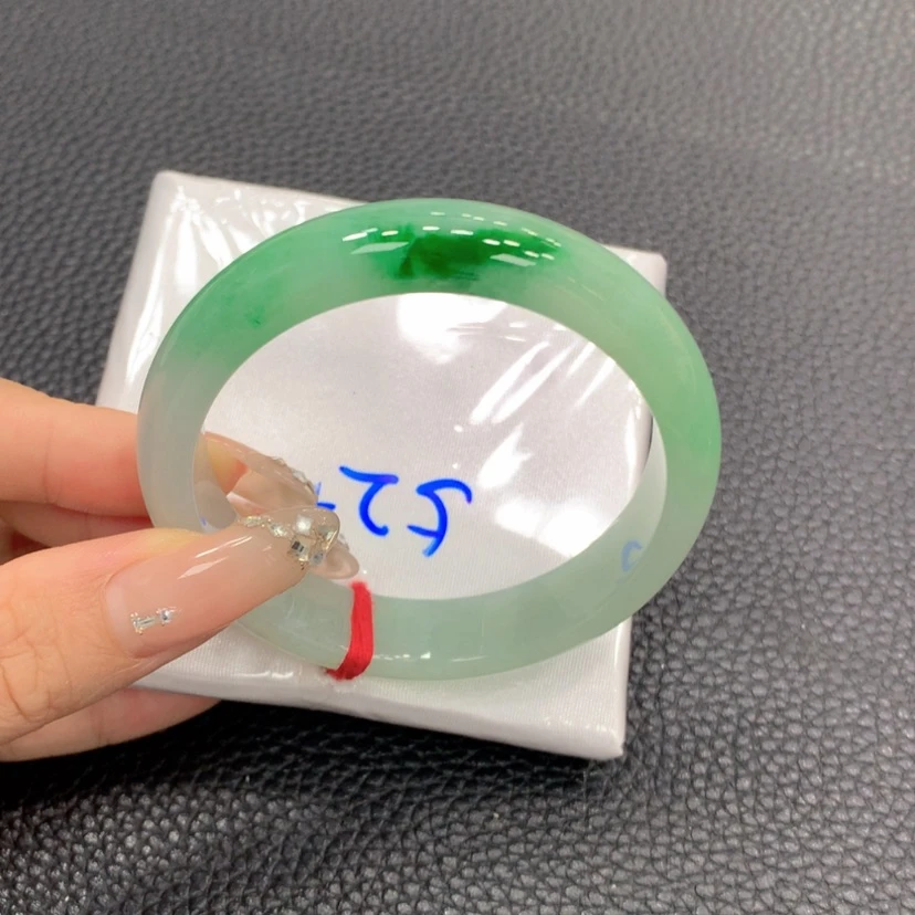 【闪购商品】翡翠手镯未镶嵌翡翠