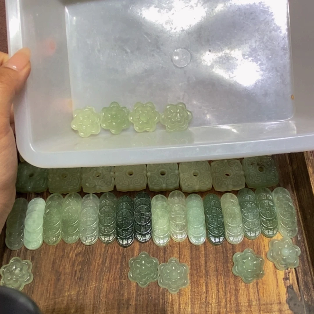 蛇纹石玉未镶嵌颈饰66