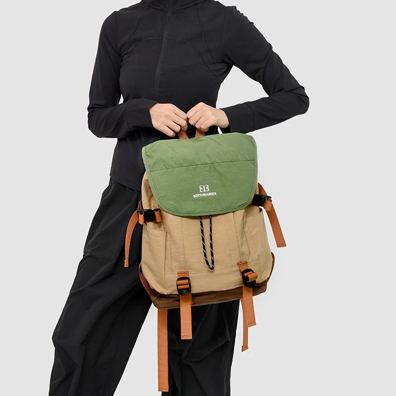 2025新款潮户外拼色双肩包大学生通勤电脑包山系大容量旅行背包