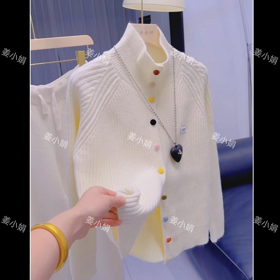 千-小标立领彩色包扣2025秋季新款针织开衫毛衣软糯高级感上衣女