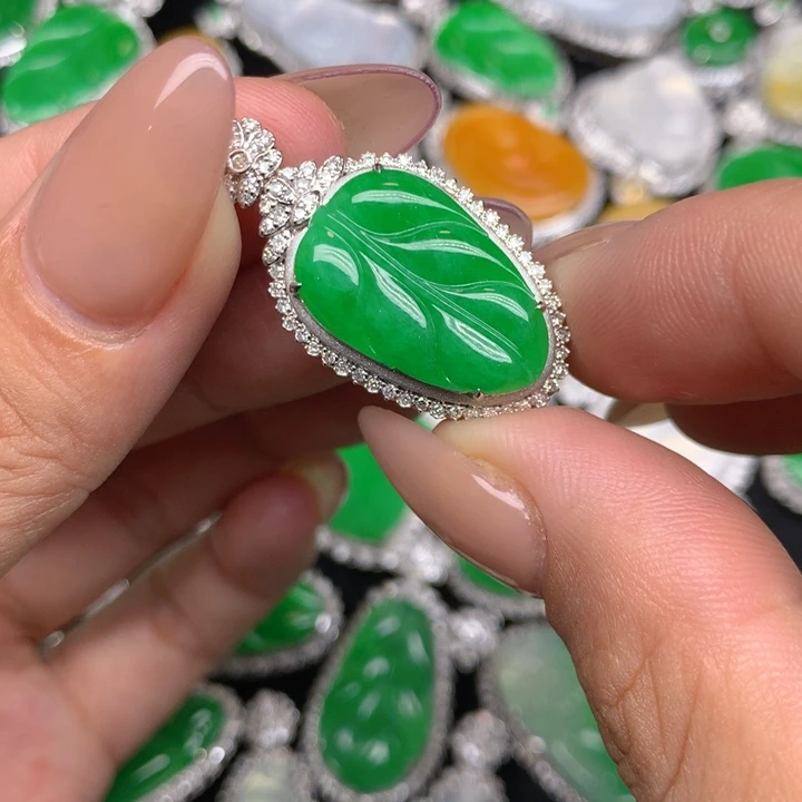 翡翠18K金镶嵌吊坠(不含链)