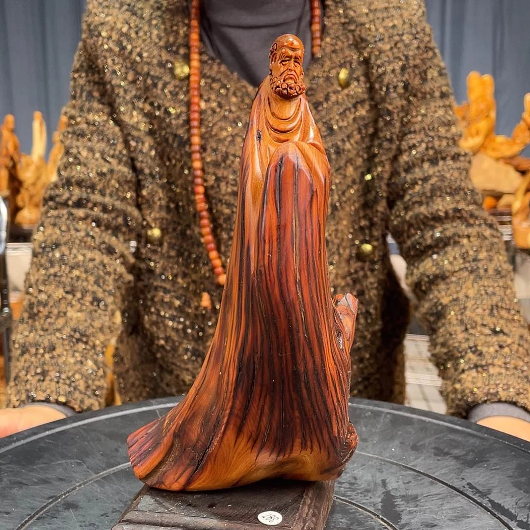 柏木（崖柏）随型艺术根雕