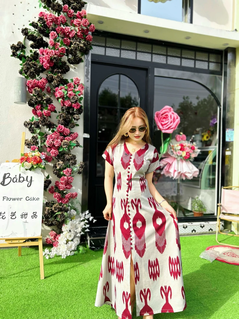 夏季民族风气质连衣裙时尚2025新款长裙显瘦收腰印花短袖裙子