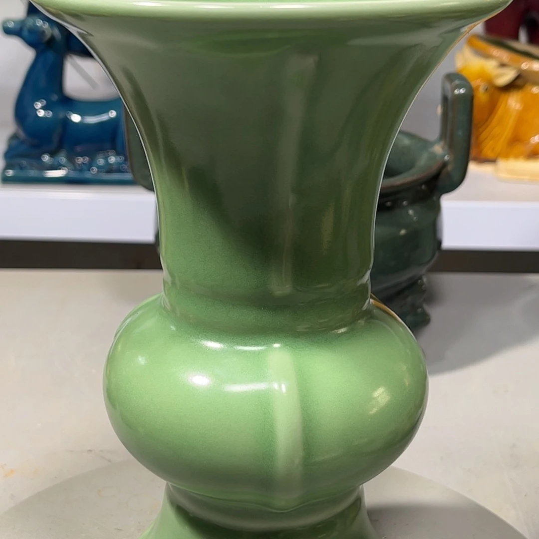 瓶龙泉青瓷品相完美