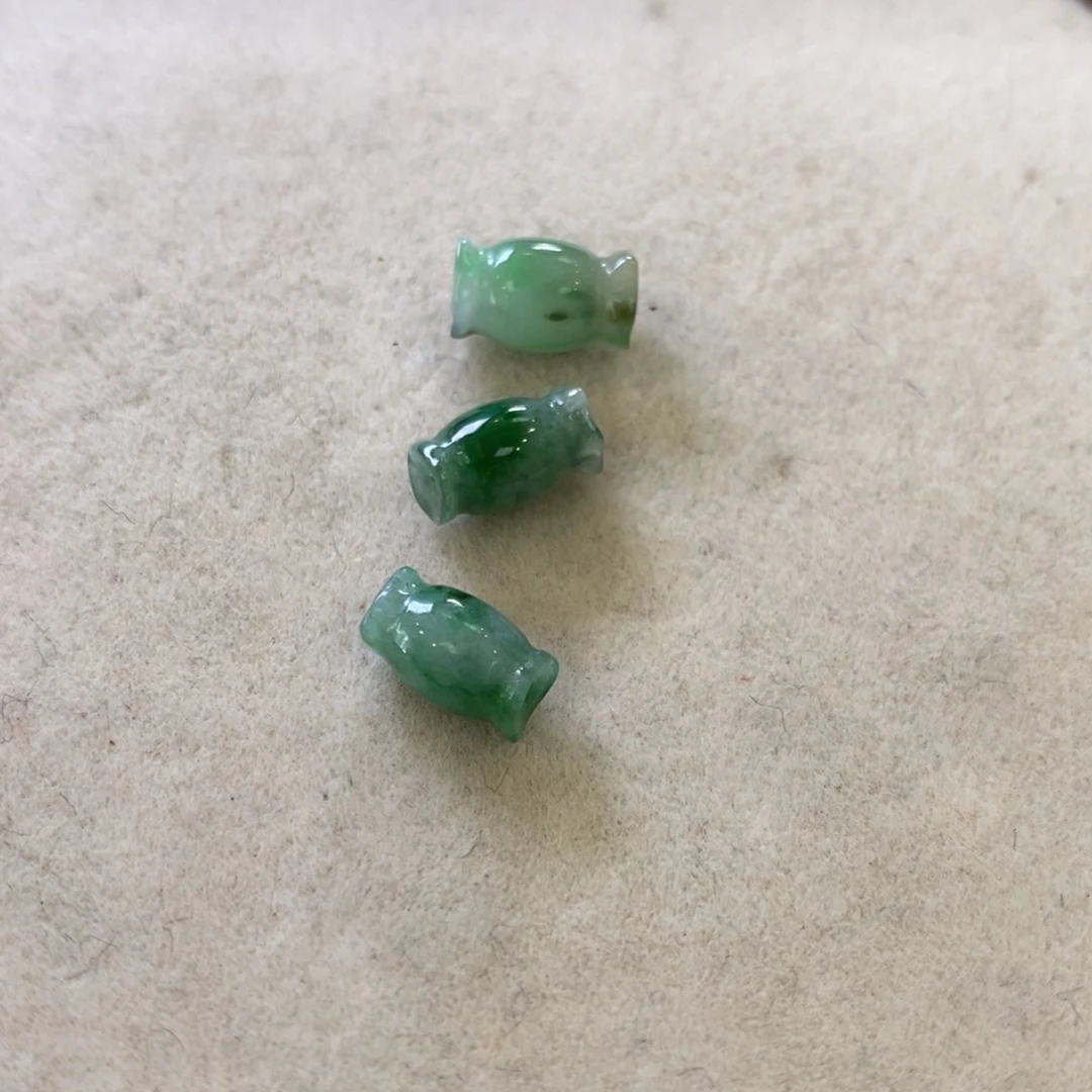 ****美翡翠挂件未镶嵌翡翠挂件