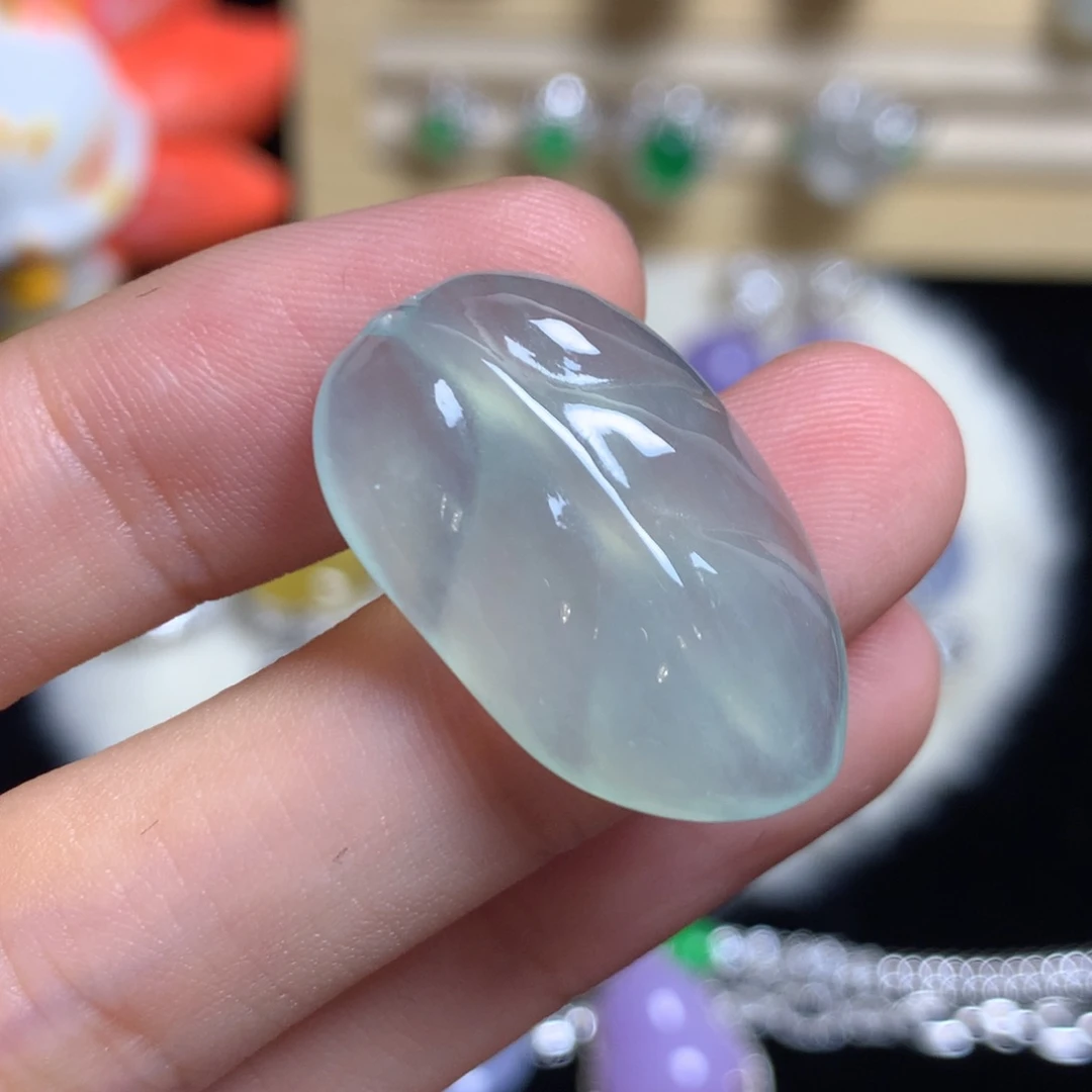 颈饰未镶嵌翡翠叶子