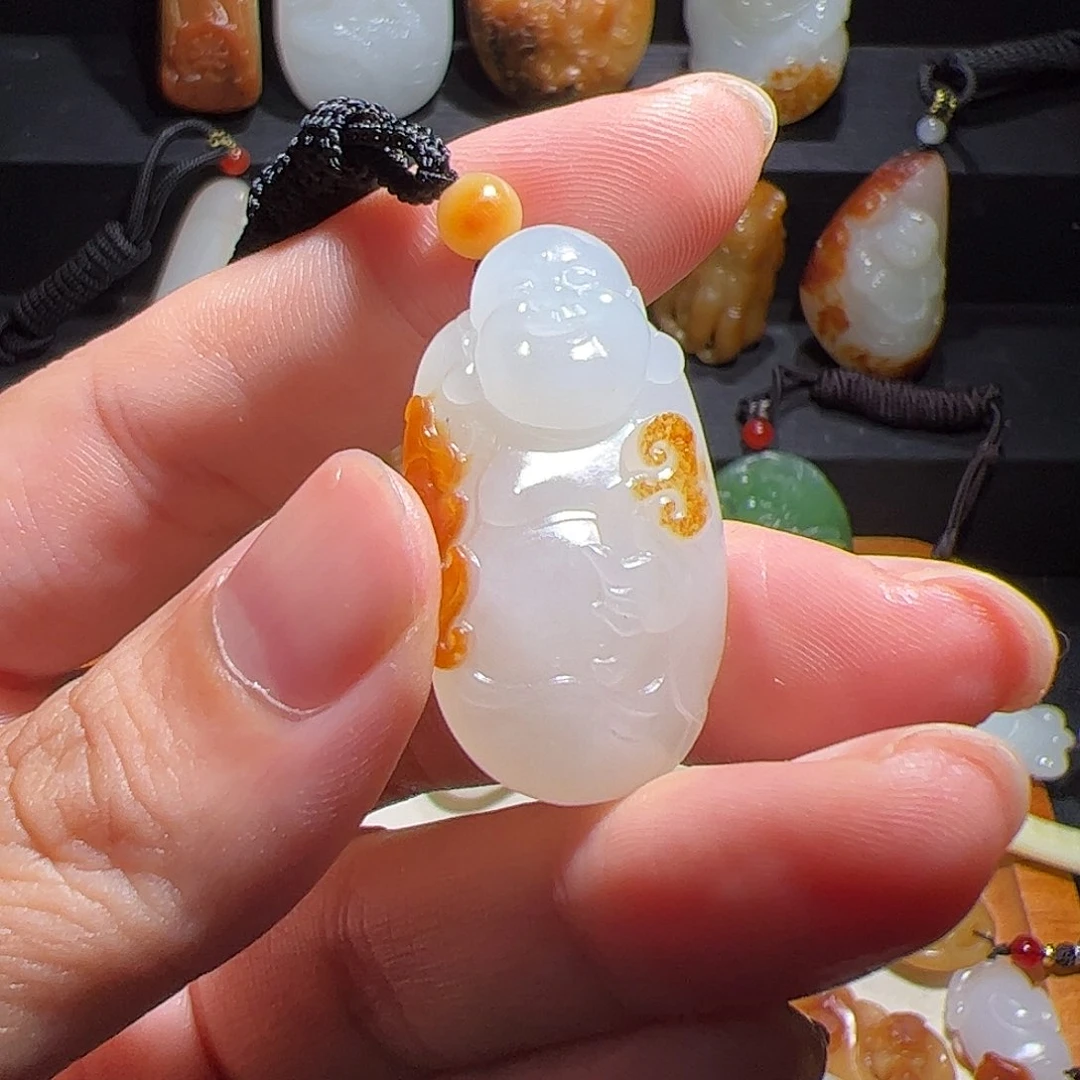 颈饰未镶嵌和田玉心***上