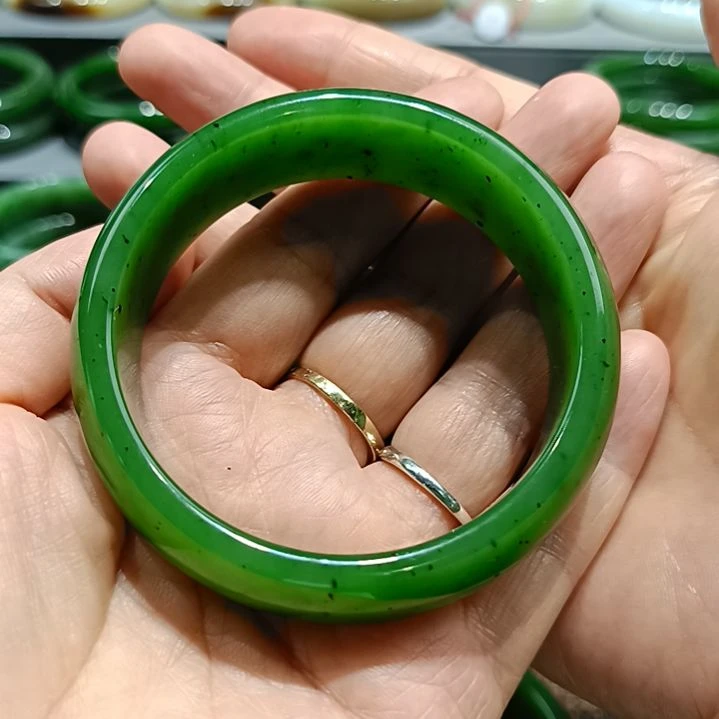 和田玉手镯未镶嵌柠**甜