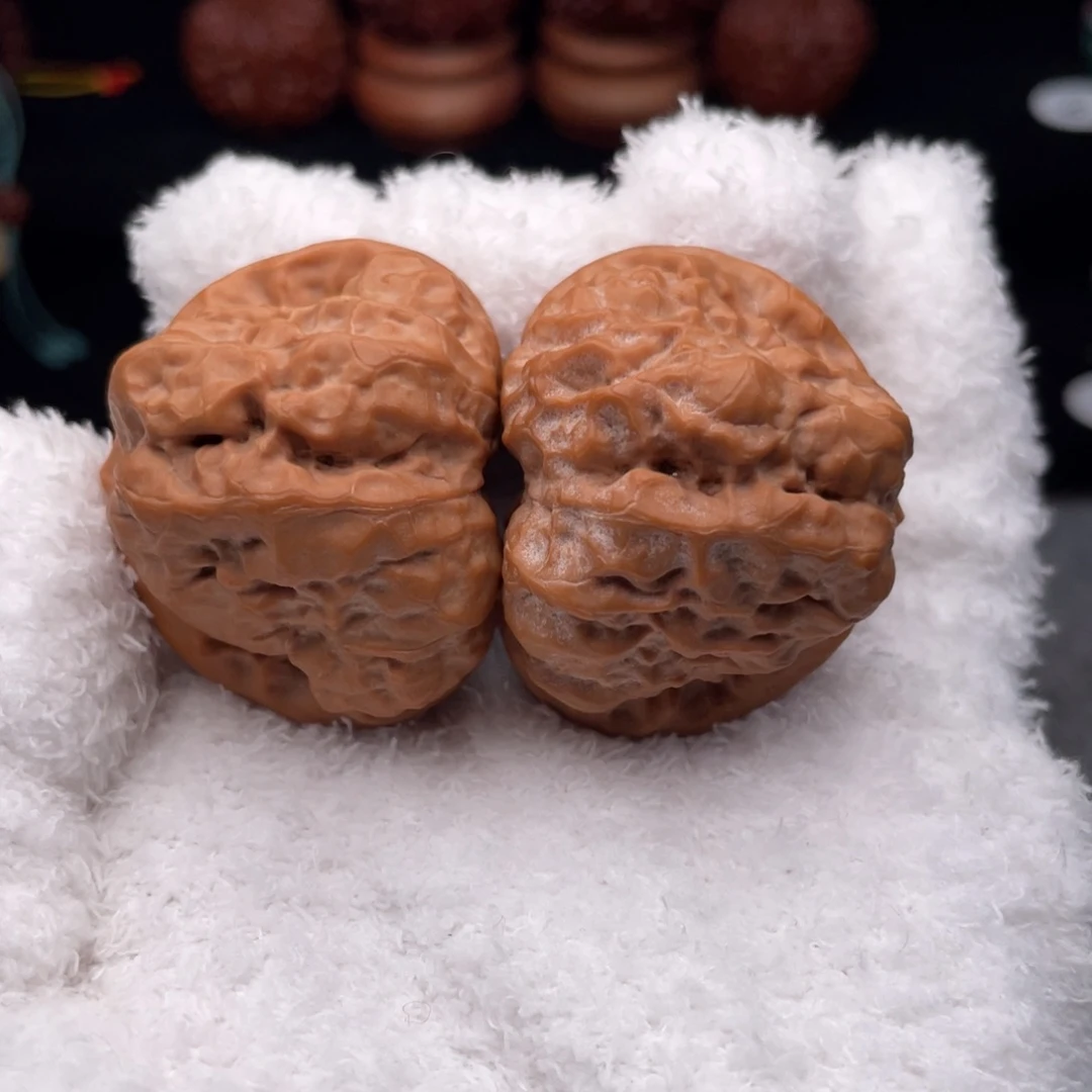 文玩核桃吊坠蛙蛙40边42肚红皮