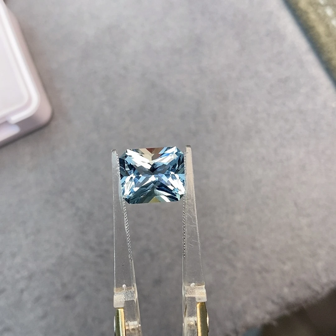 未镶嵌海蓝宝石笔搁3.67ct 圣玛利亚