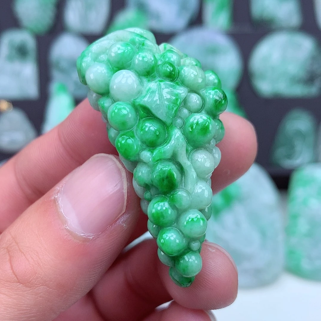 翡翠颈饰未镶嵌翡翠吊坠