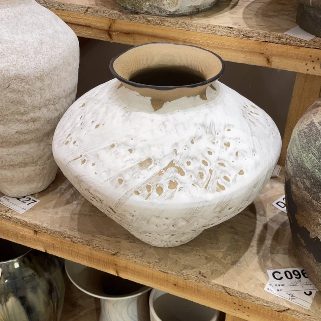 白泥花瓶景德镇陶瓷艺术研究院